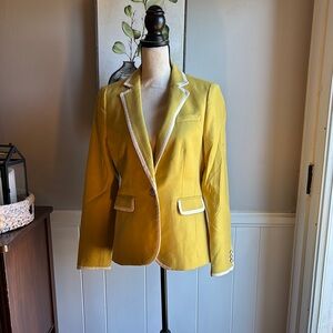 Vibrant Yellow Tailored Blazer with Notched Lapels